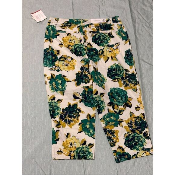 New with tags Croft & Borrow WOMENS STRETCH CAPRIS GREEN/WHITE FLORAL PRINT WIDE - Picture 7 of 7